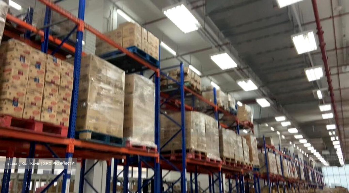 Form Industrial Building (D18), Factory #473989551